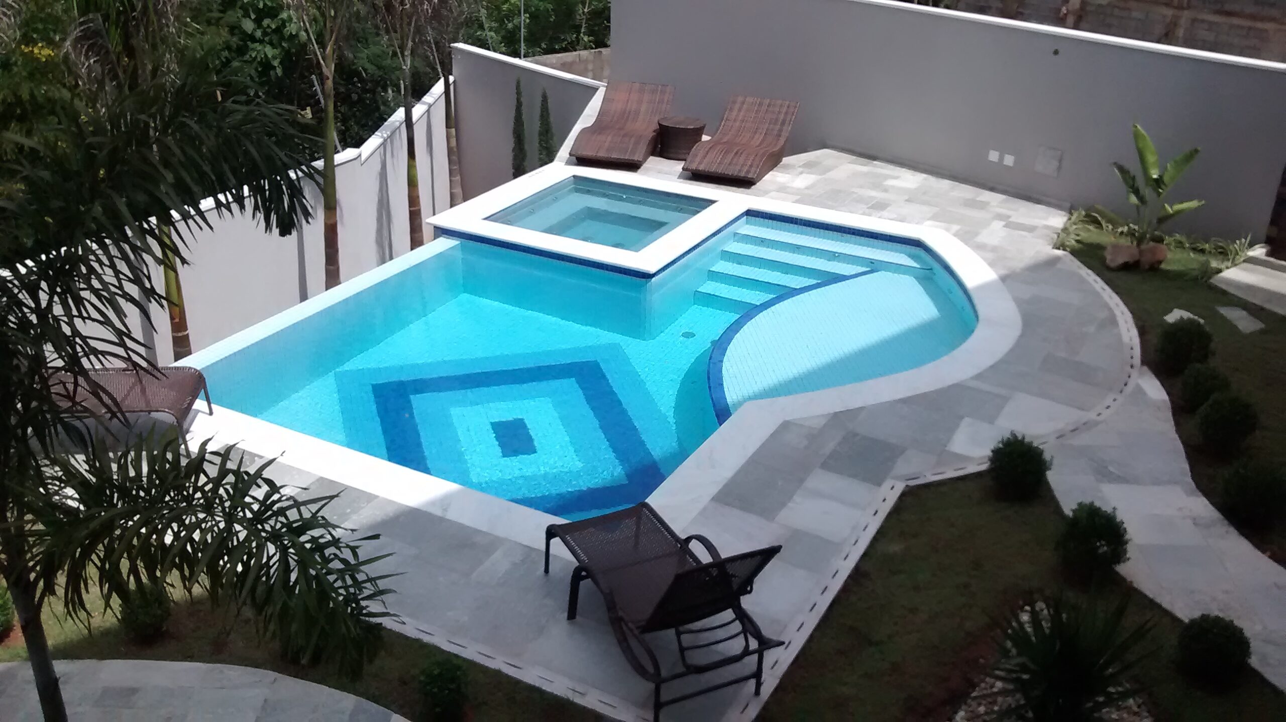 Construção de piscina pela AcquaShow
